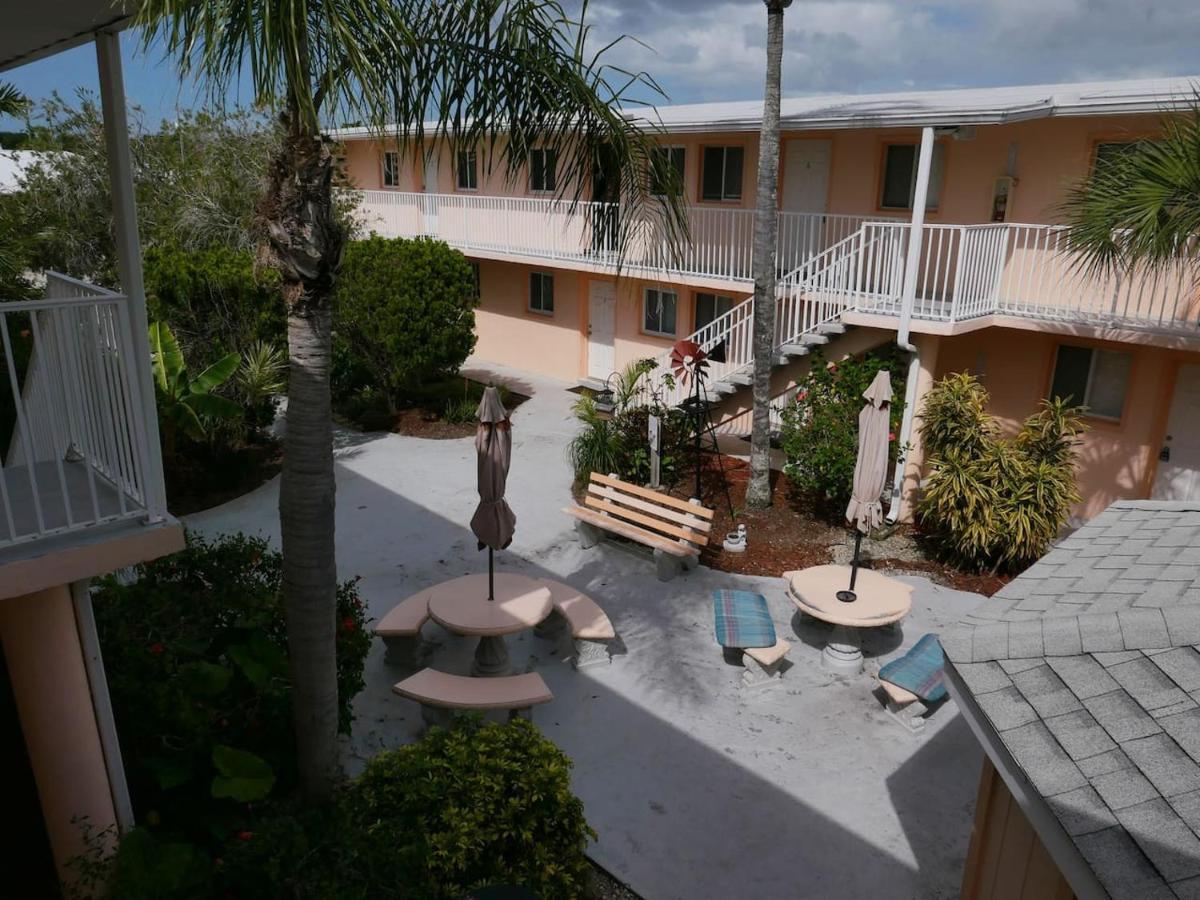 Cozy Beach Getaway Lägenhet Cape Canaveral Exteriör bild